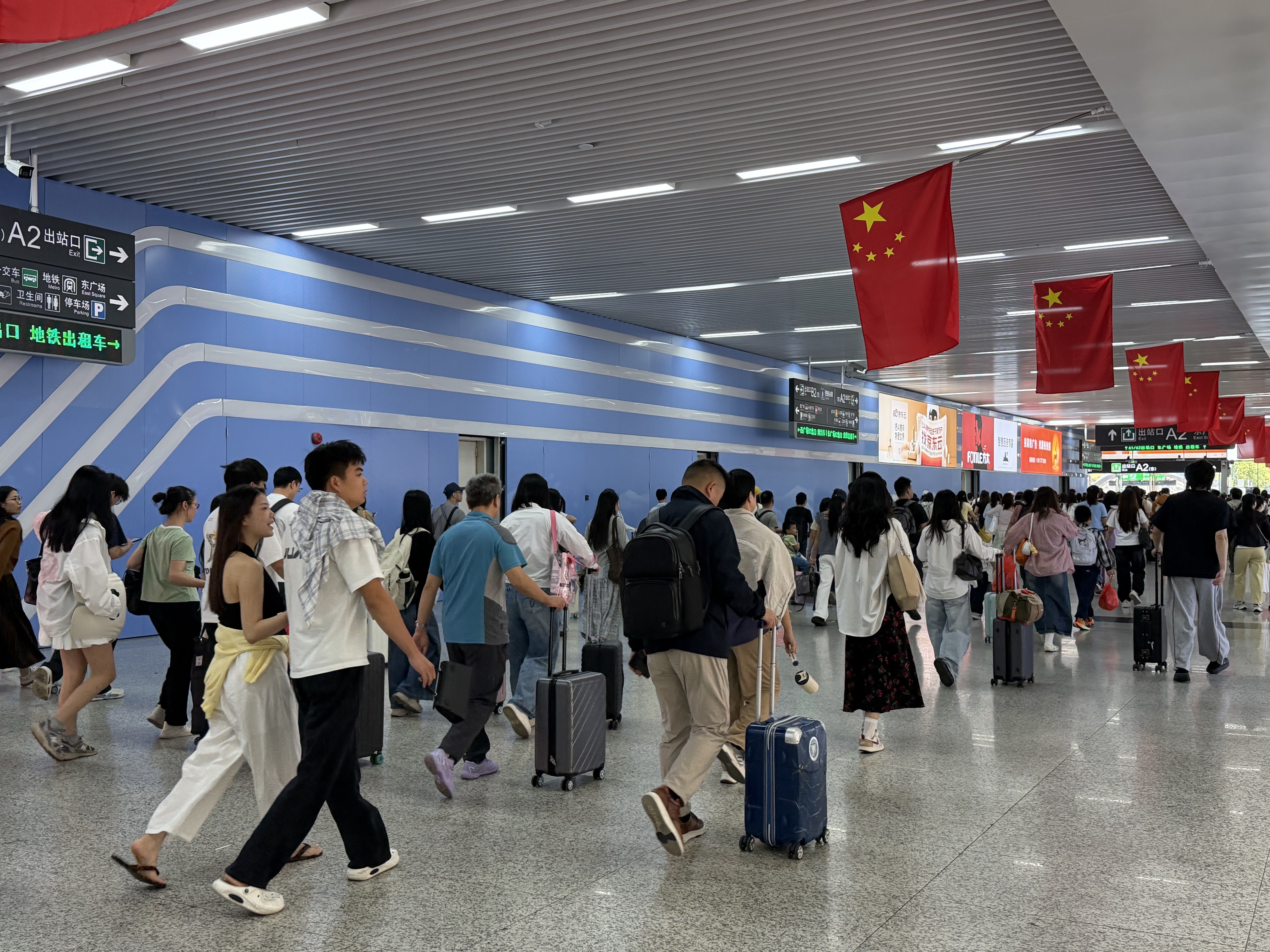 深圳铁路国庆假期到发旅客超600万人次
