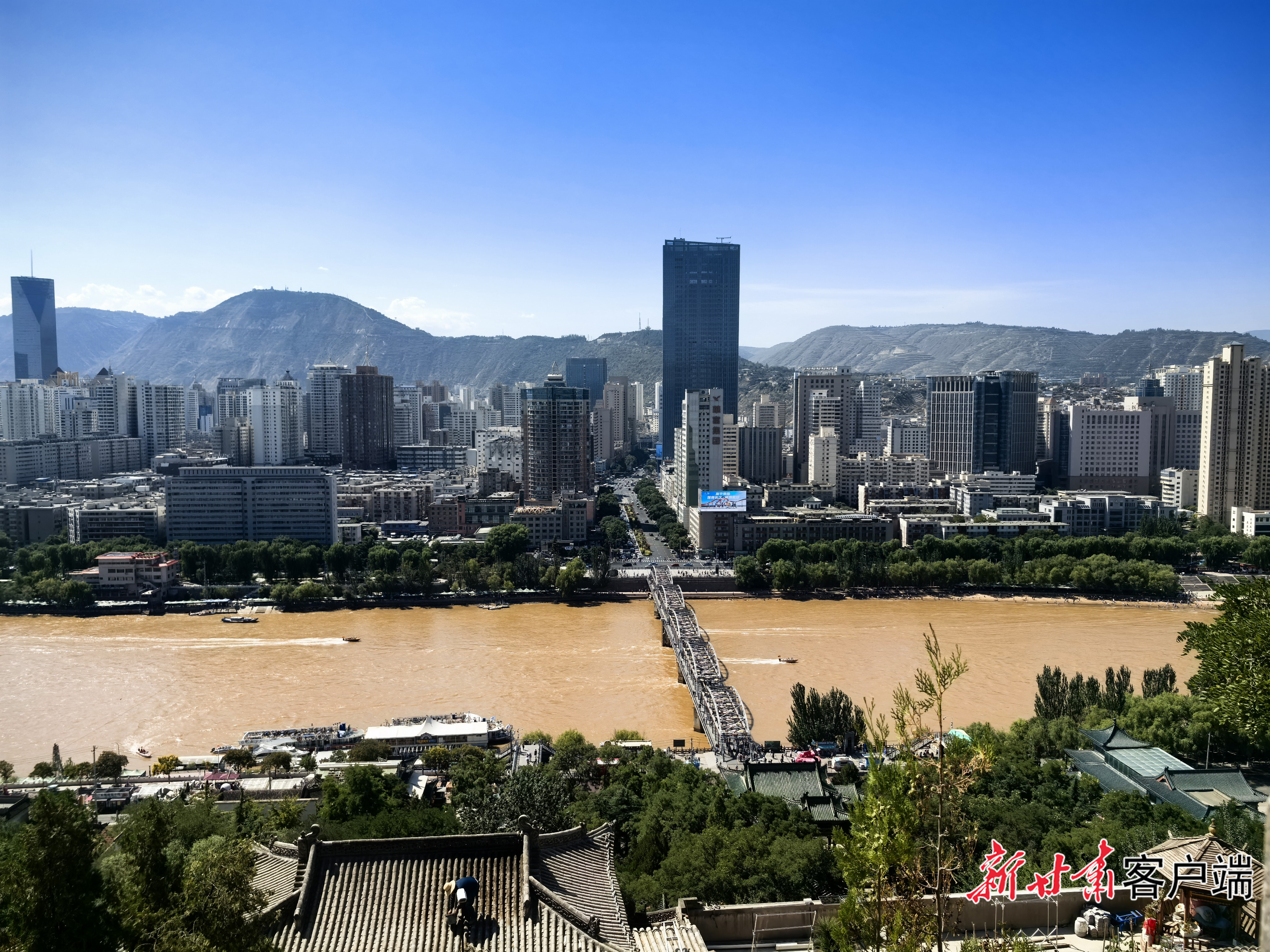 秋日的黄河兰州段景色秀丽 图:新甘肃·甘肃日报记者 顾丽娟 摄