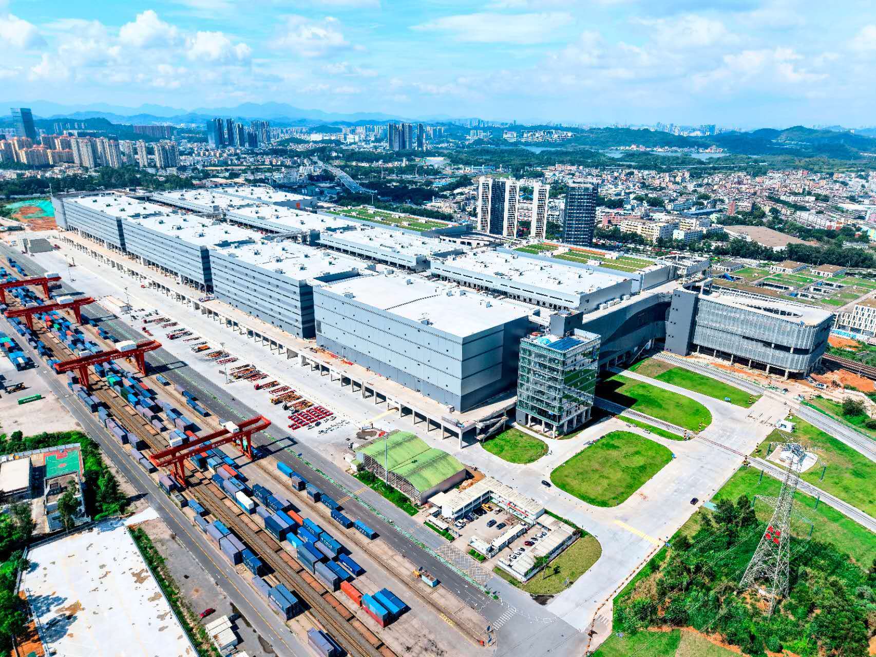 枢纽能级跃升,产业新质赋能 ——深圳扎实推进国家综合货运枢纽补链强链工作
