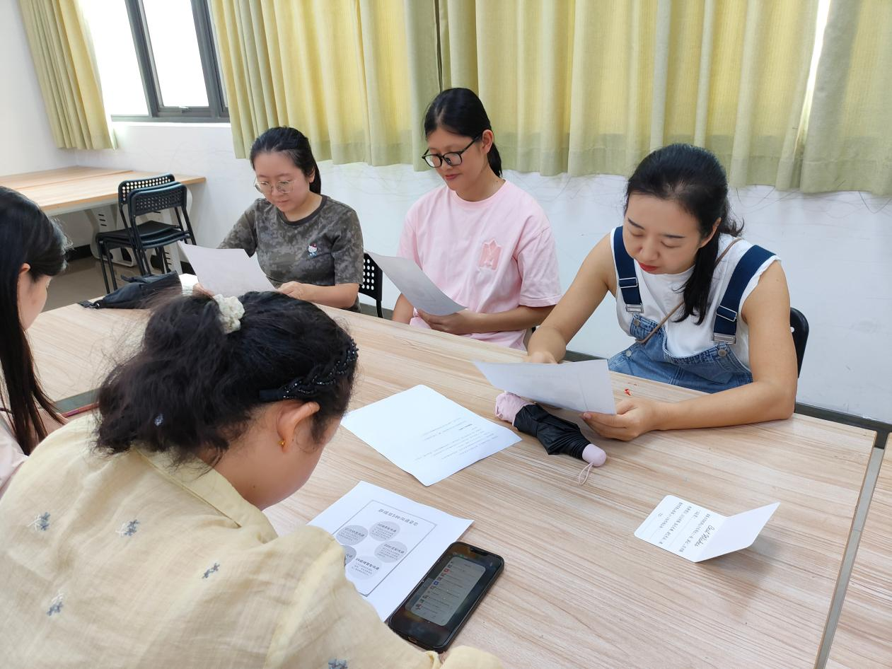 她姿态,觉察压力下的温柔力量——河东社区女性减压活动