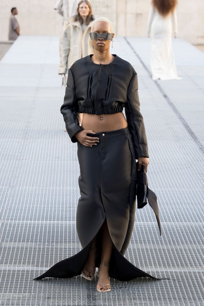 RICK OWENS 发布2027春夏女装系列“STONE”
