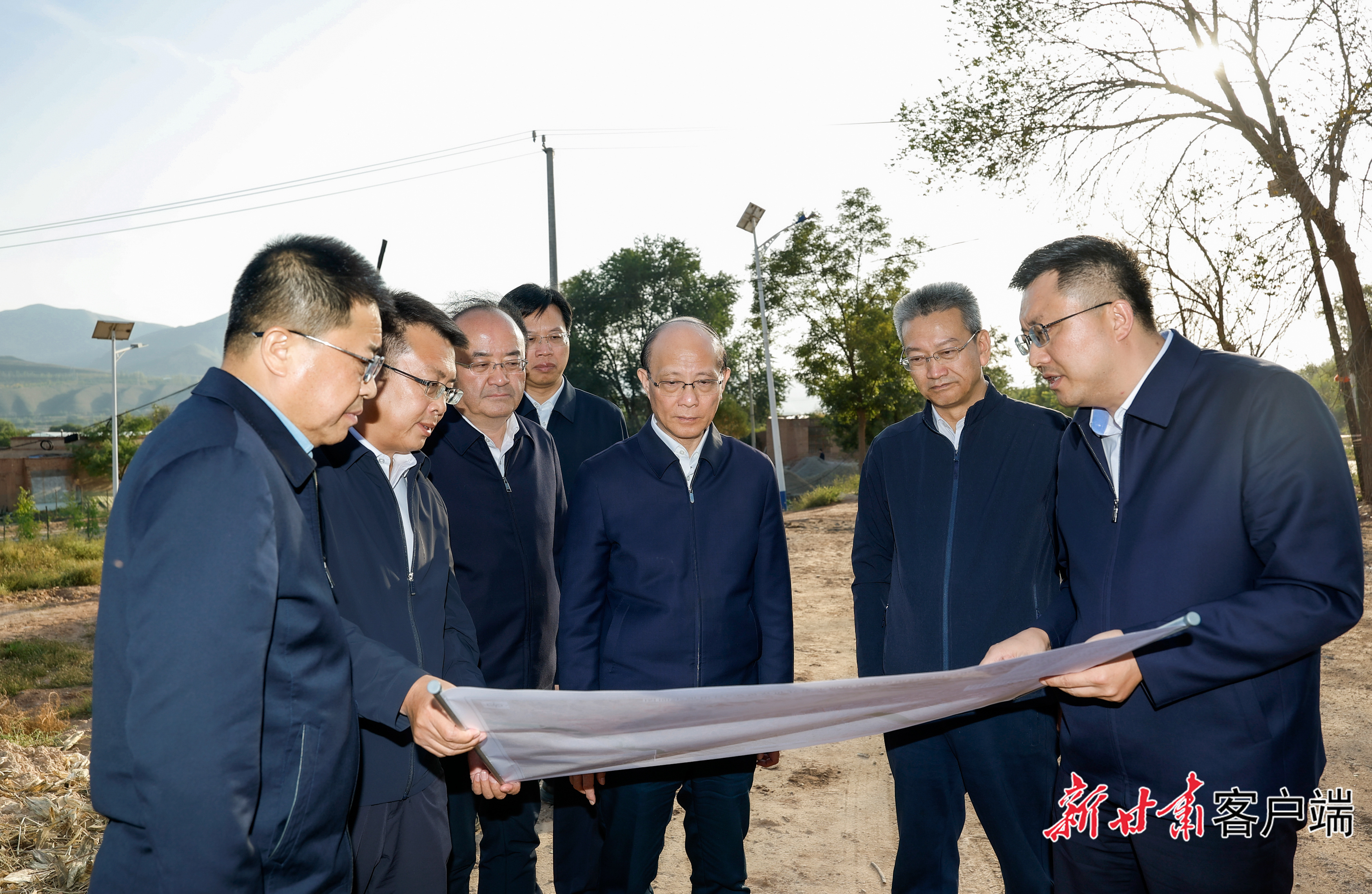省委书记省长一同调研这个村 话乡村振兴重点