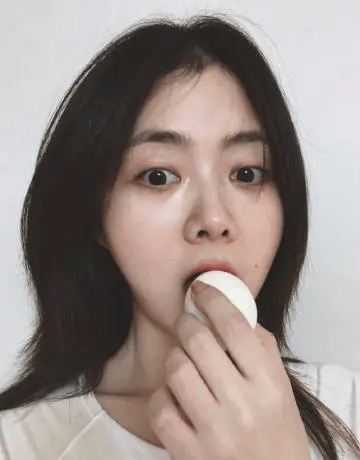 谭松韵安慰抑郁粉丝：先让自己舒缓下来，很开心给你带来力量