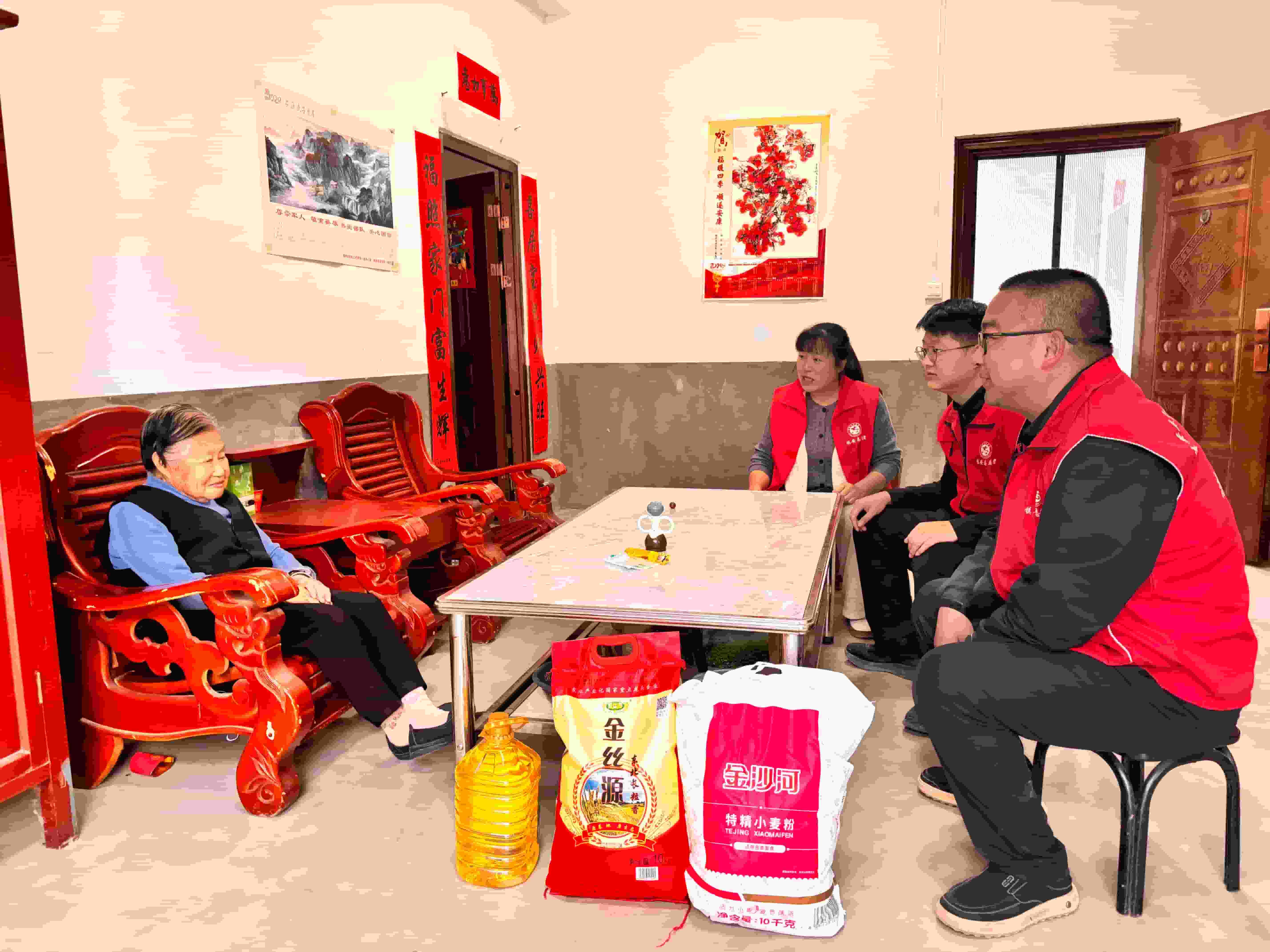 银龄关爱送温情 文明实践暖重阳——镇安县大坪镇依托新时代文明实践所(站)开展敬老志愿服务系列活动