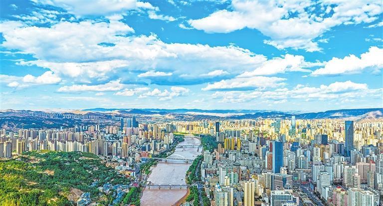 黄河从兰州市穿城而过