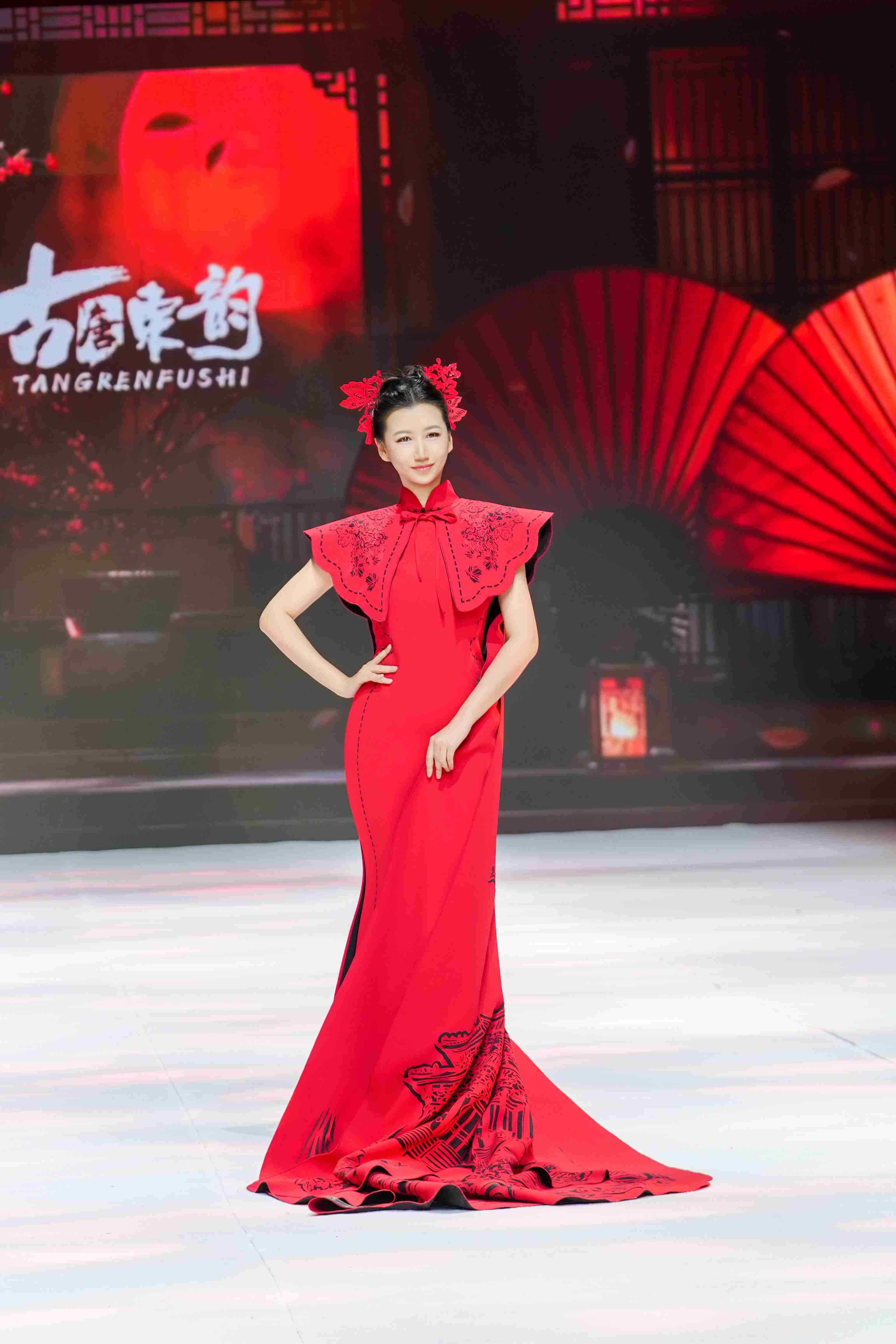 从沈阳故宫到亚洲舞台，辽宁籍模特曲迪娜与旗袍的十年之约