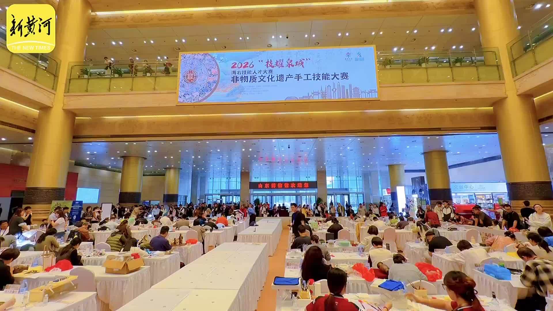 大厅里赛非遗 围观中见传承