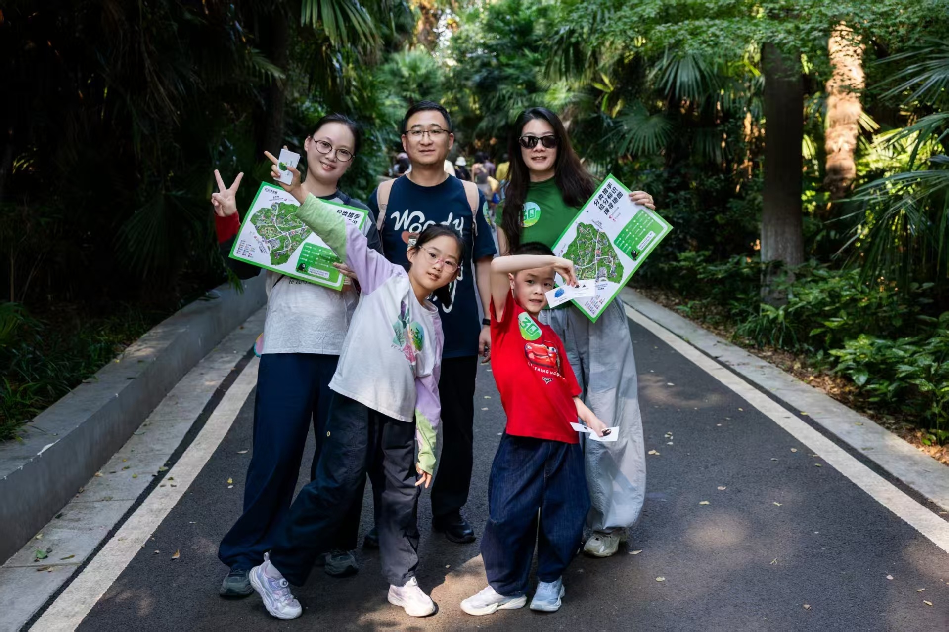 全家上阵“分”高下!第六届南京市垃圾分类家庭PK赛红山动物园开赛