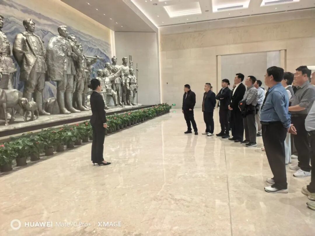 图注：在关中革命纪念馆、习仲勋纪念馆参观学习