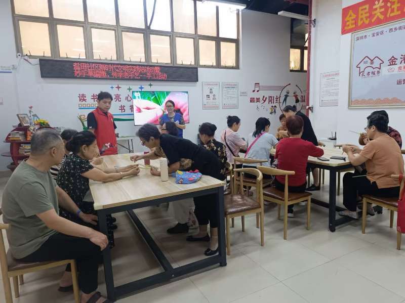 盐田社区新时代文明实践站暨妙手草编趣,传承老手艺——手工活动