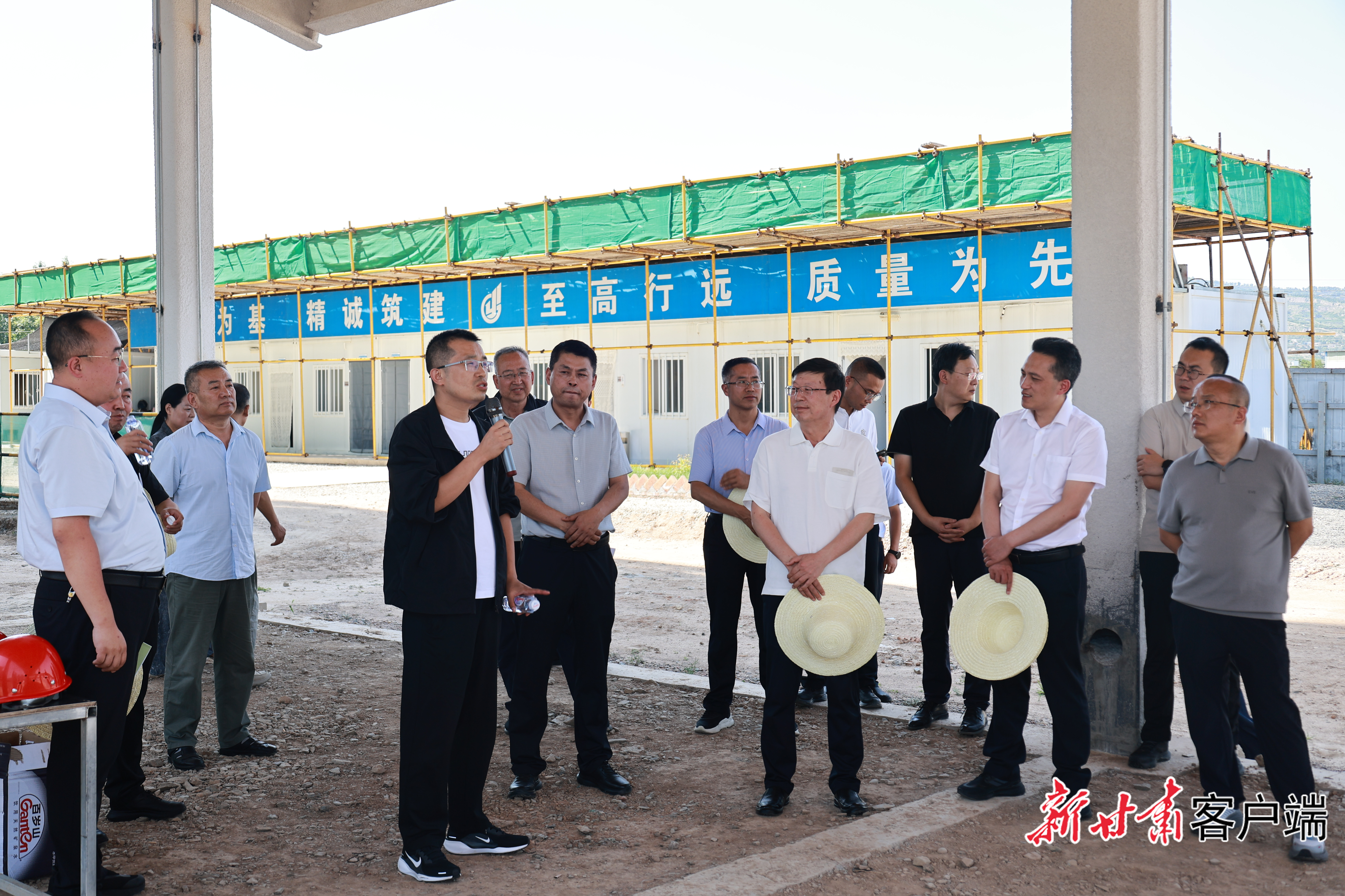 调研视察组了解项目建设情况　新甘肃&middot;甘肃日报通讯员　瞿杜熙昕　摄