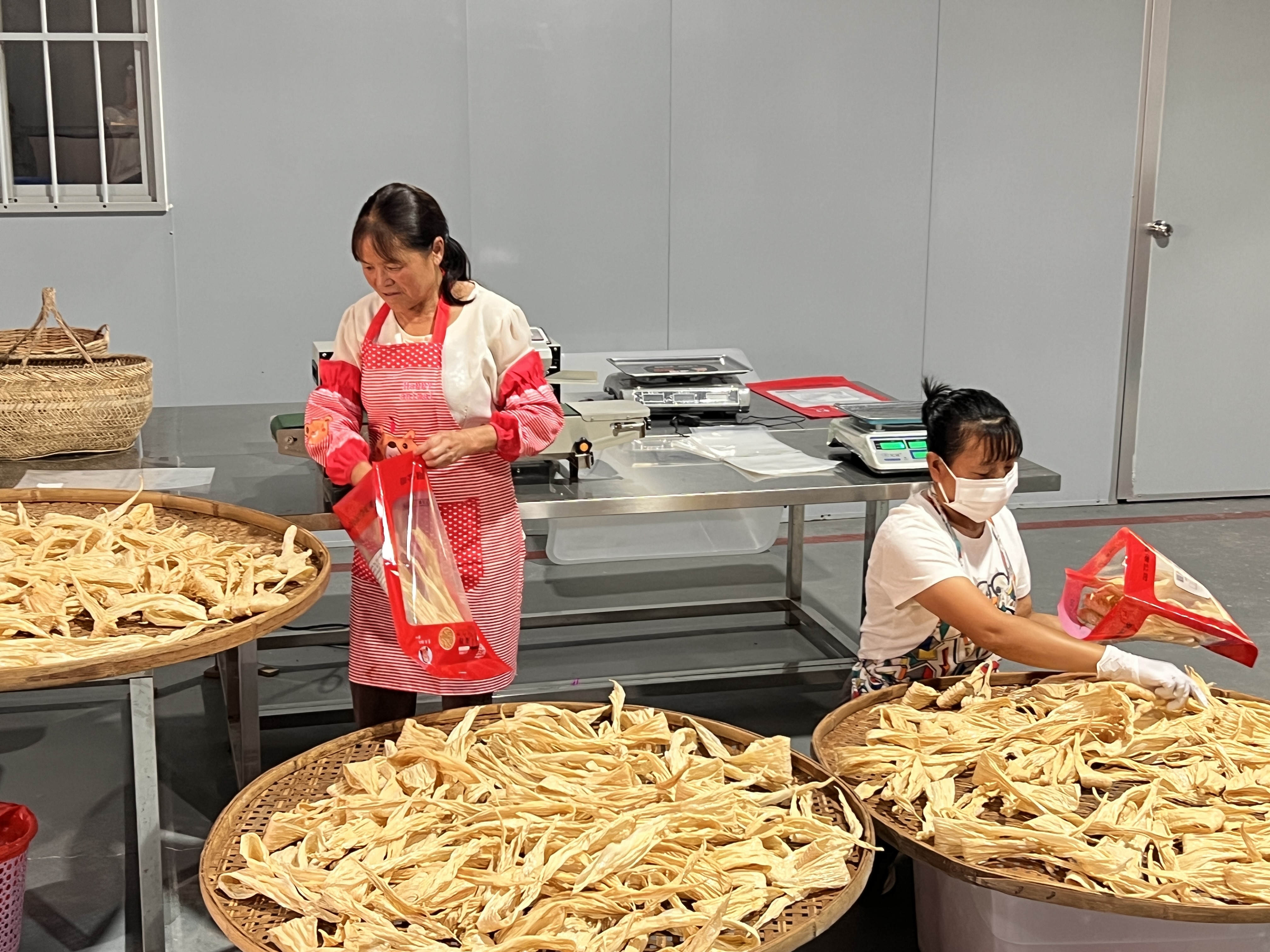 永新高溪：一根腐竹拓宽群众增收新门路