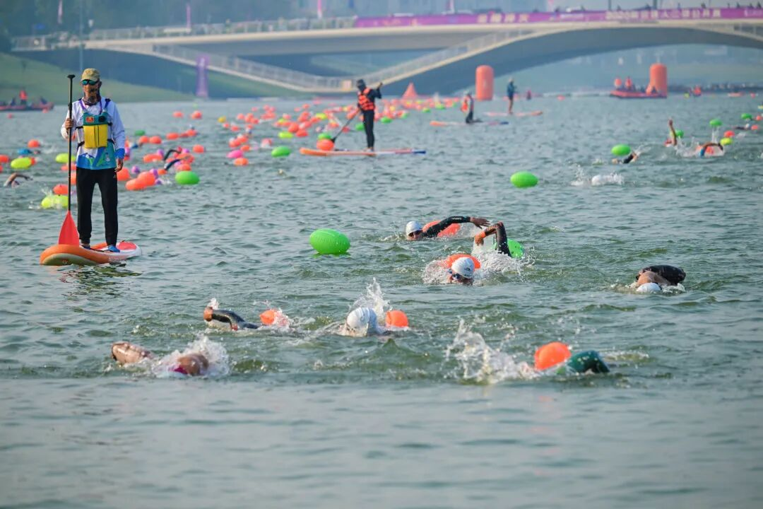 2026南京铁人三项公开赛完赛 南京建邺亮出体育新名片