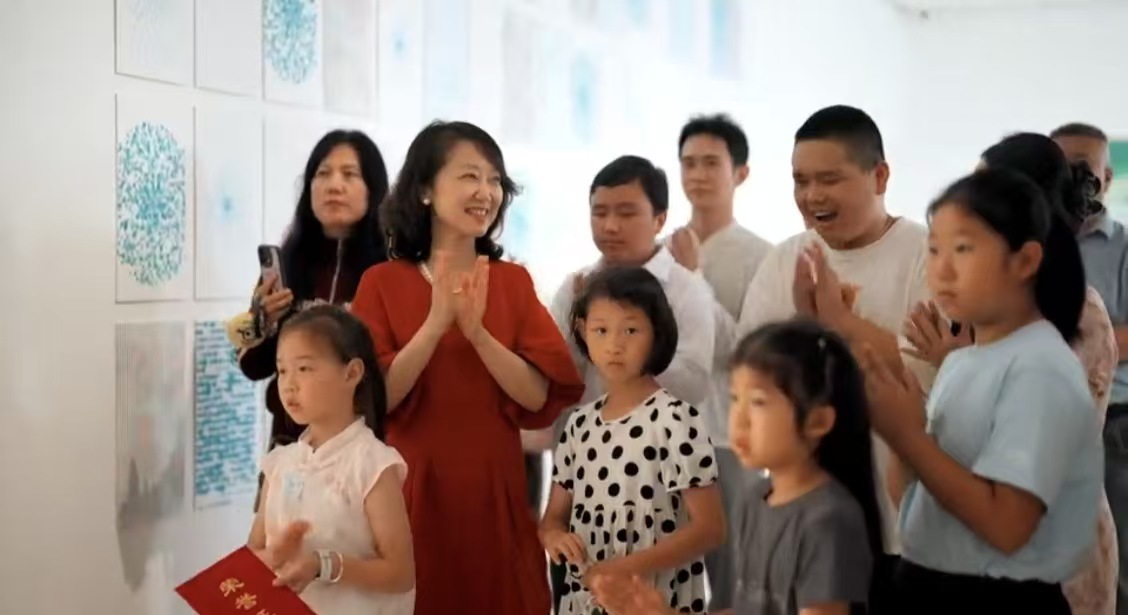 新大众文艺&middot;看见你的声音  —— 一场诵读快闪，让家人把爱读给彼此听