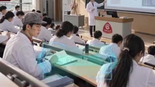 红军军医来到现代医学院，会有怎么样的感受和体验？