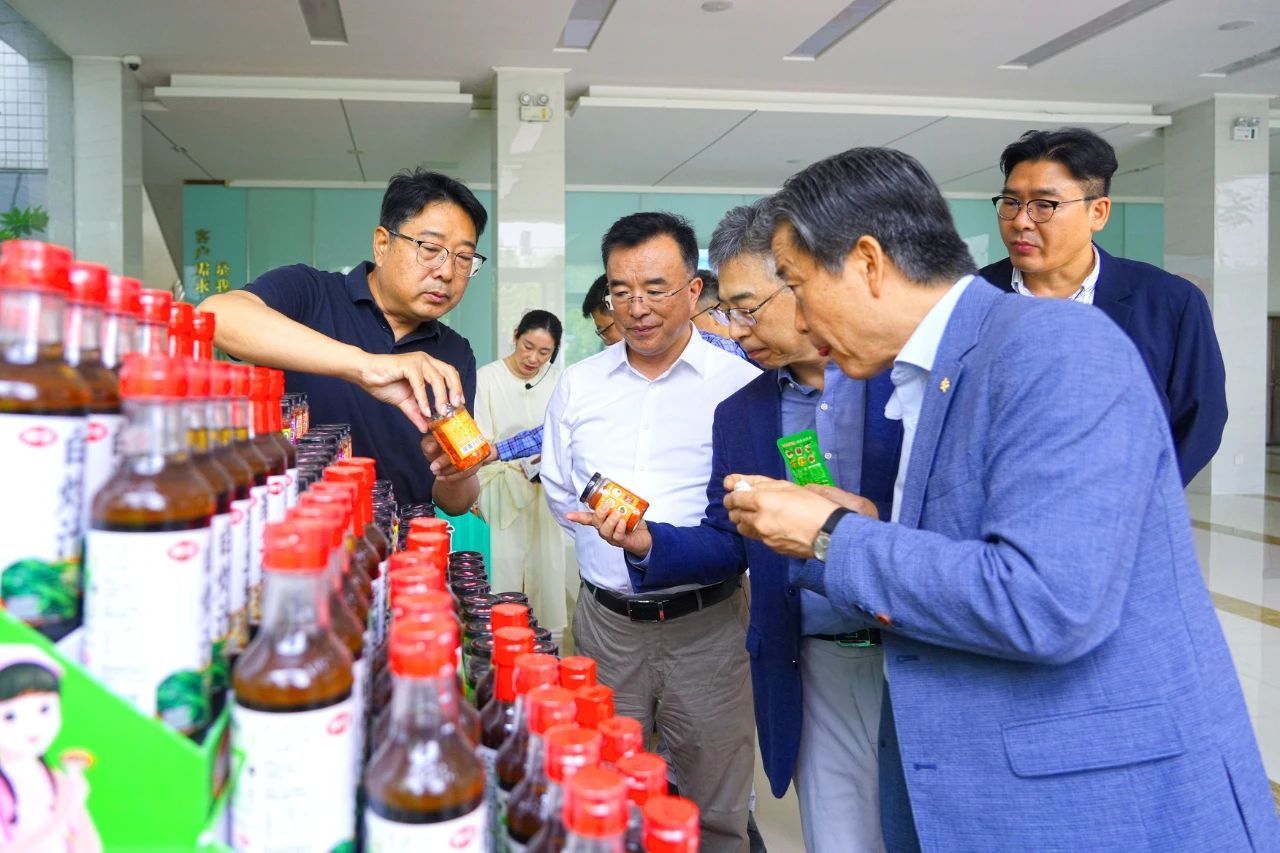 韩国大象控股社长崔成秀访问仲景宛西制药