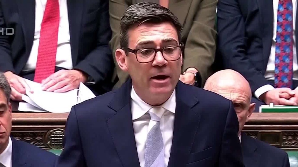 英国首相称空军基地事件几乎可认定涉及伊朗