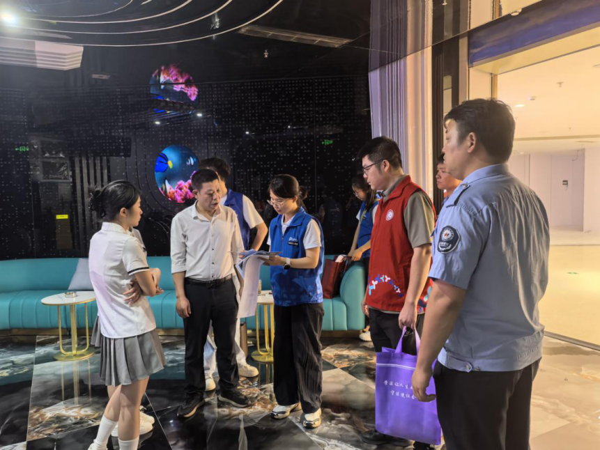 西乡街道河东社区联动多部门织密禁毒防护网 开展重点场所禁毒专项排查