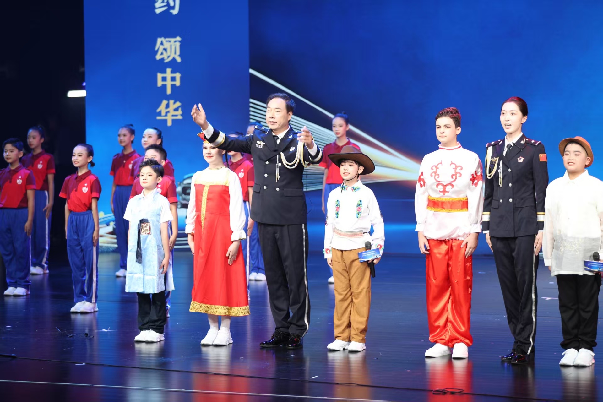 人人都是东道主 诵抒少年家国志——深圳公安举办首届深圳少年警营朗诵大赛