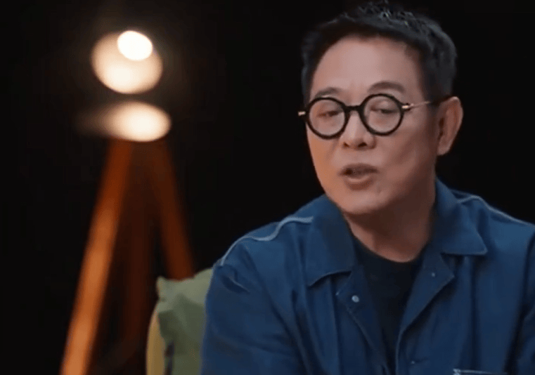 李连杰谈小女儿患抑郁症：她曾想与别的孩子一起自杀