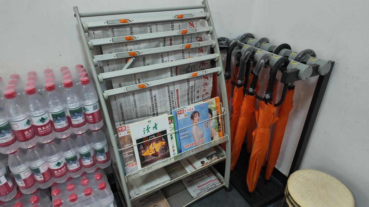 歇脚喝水充电全免费 爱心驿站温暖城市奔跑者