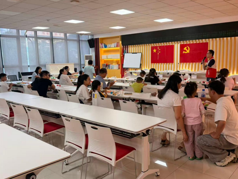 美育润童心 亲子伴成长——径贝开展亲子美学公益课活动