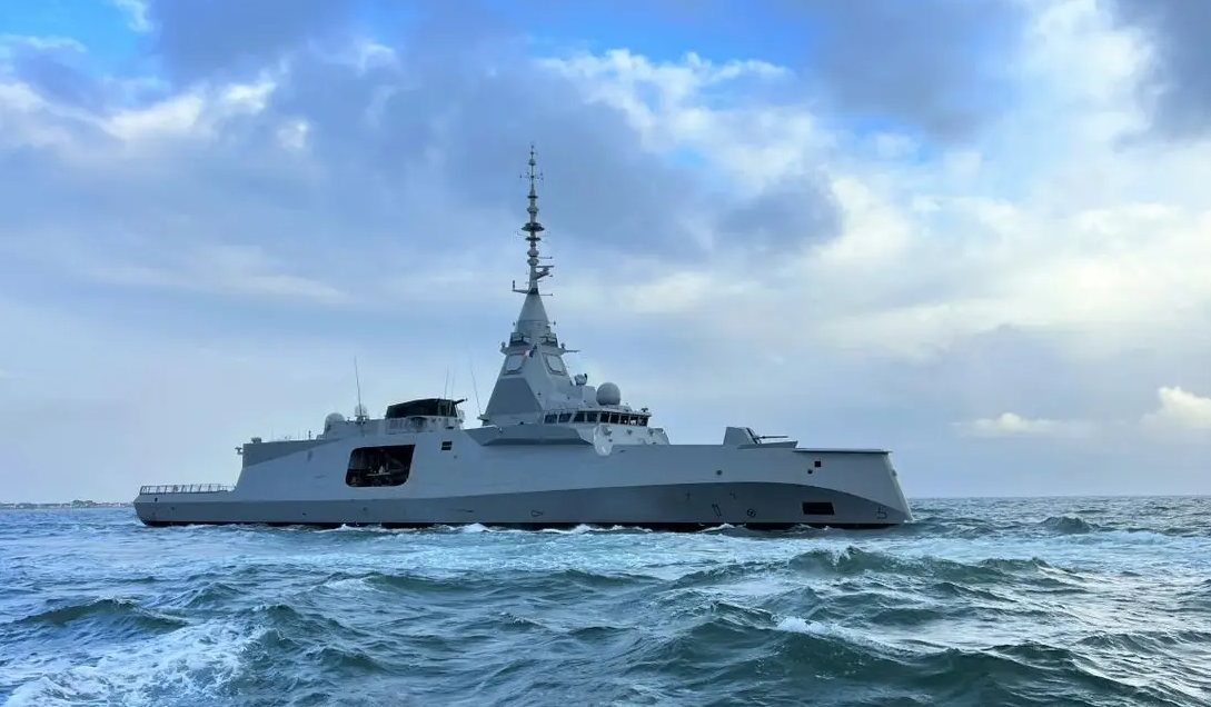 法国预计建造5艘FDI护卫舰，其首舰“罗纳克海军上将”号（D660）于2024年10月，从法国洛里昂造船厂出发，开始海试。