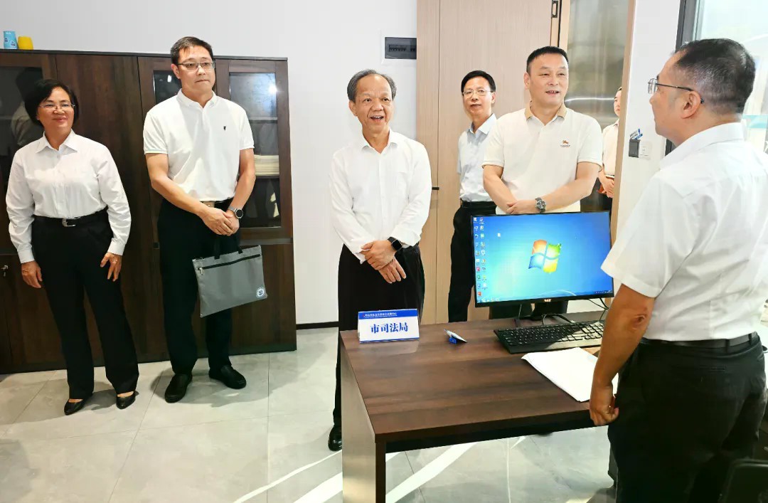 郭文海调研中山东区街道：强化多元治理，高水平推进三溪村微改造