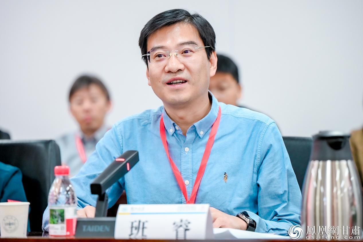 甘肃省博物馆馆长班睿说,将与全国高校、兄弟博物馆一道培育更多懂文物、善研究、能实践的复合型文博人才。
