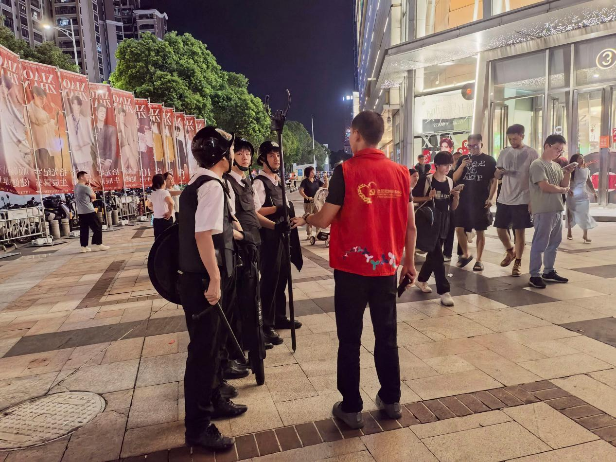 “守护万家灯火，共筑平安社区”国庆期间永丰社区安防巡查在行动