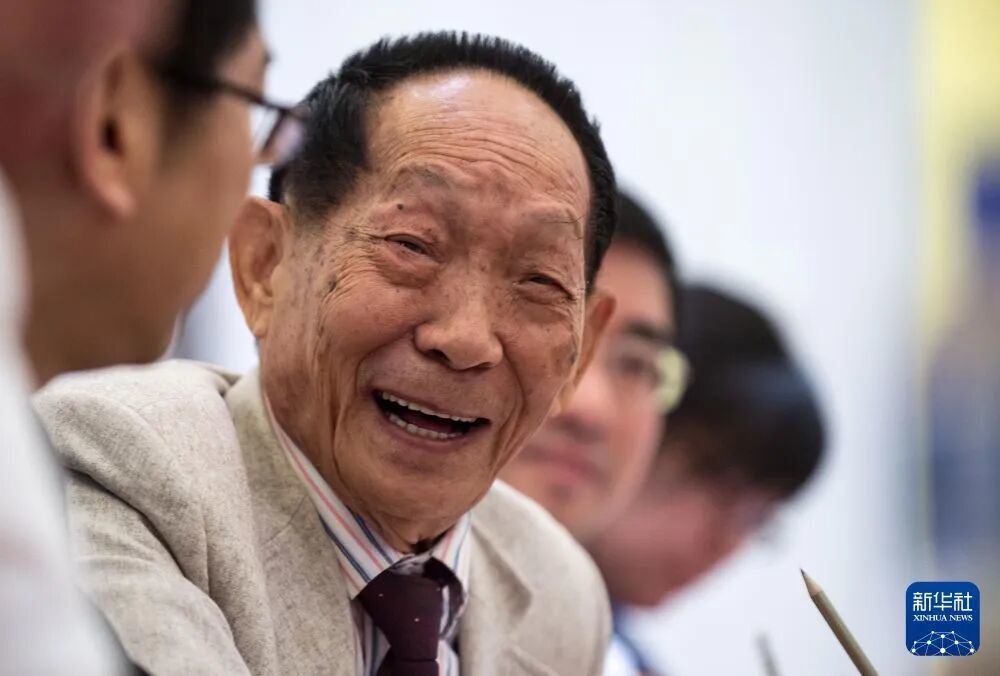 2014年5月26日，袁隆平在2014年世界种子大会上进行主题演讲。新华社发