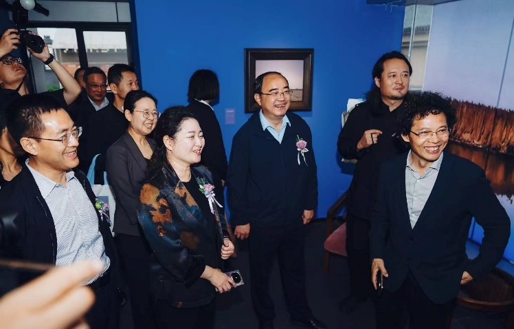 嘉宾观展