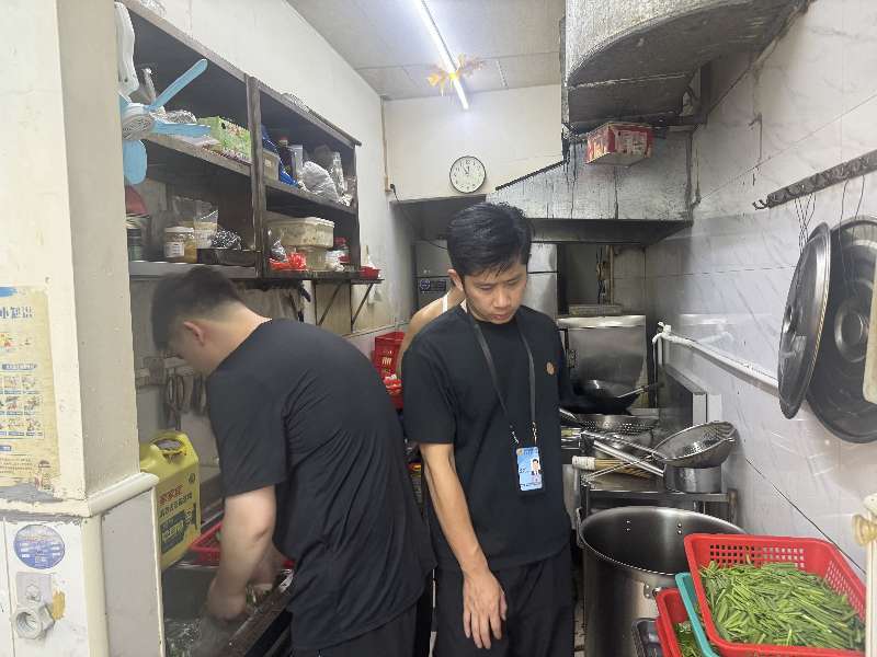 西乡街道盐田社区开展节前安全专项排查 筑牢国庆安全防线