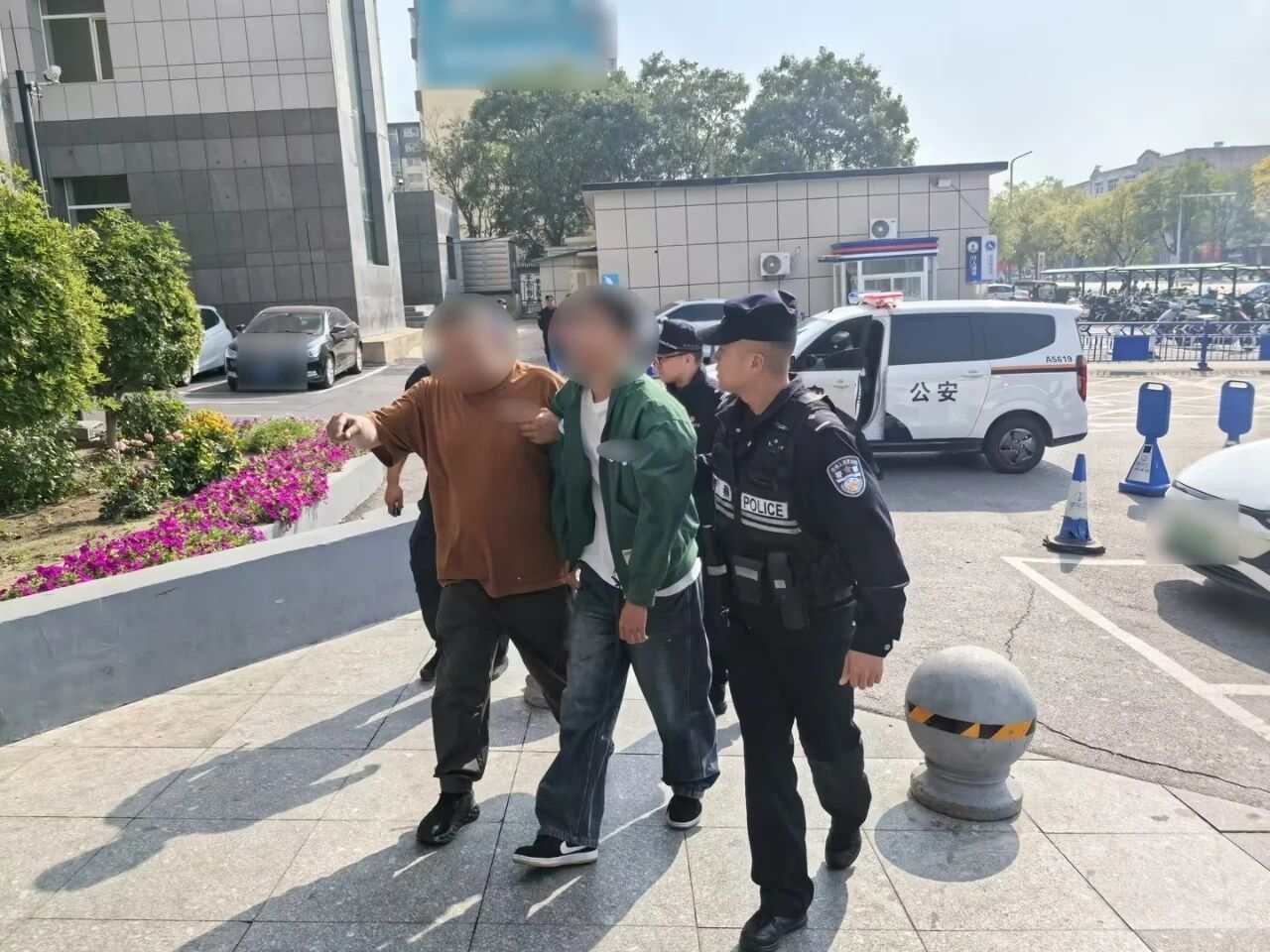 与时间赛跑! 法库公安极速寻药救助突发疾病大学生