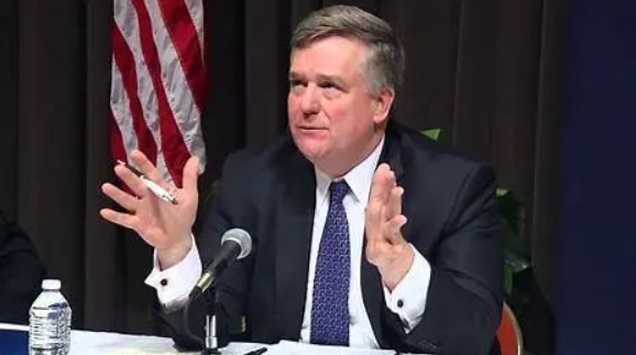 韦德宁(Dennis Wilder)