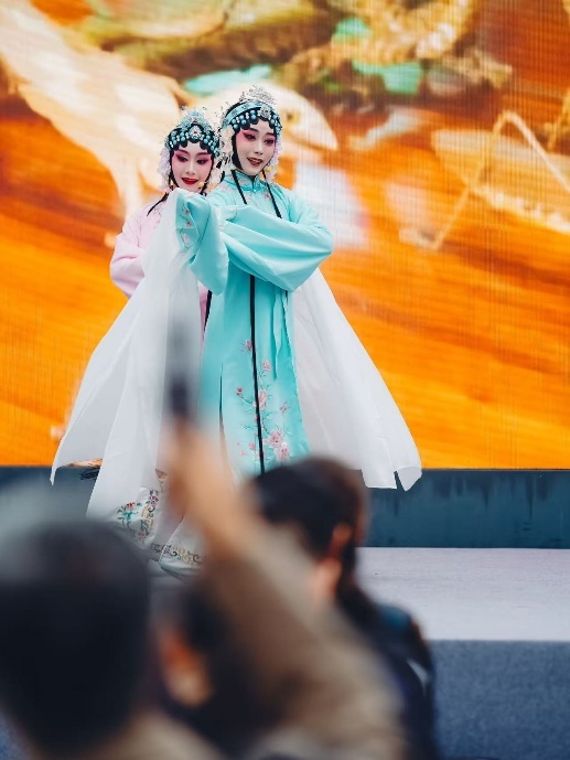 艺术表演