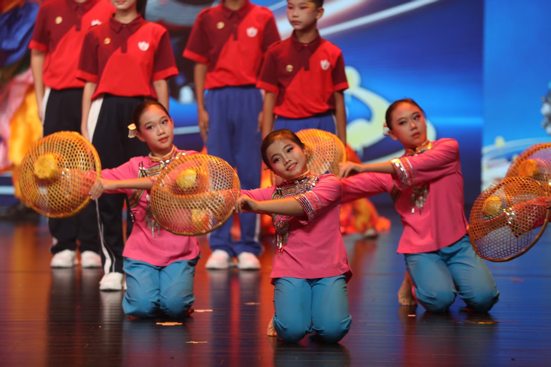 人人都是东道主 诵抒少年家国志——深圳公安举办首届深圳少年警营朗诵大赛