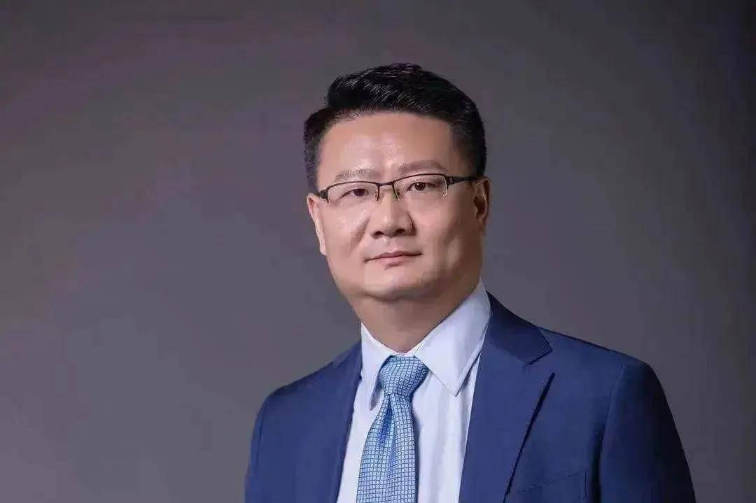 长安汽车高管调整,朱华荣不再兼任子公司董事长,赵非升任董事长