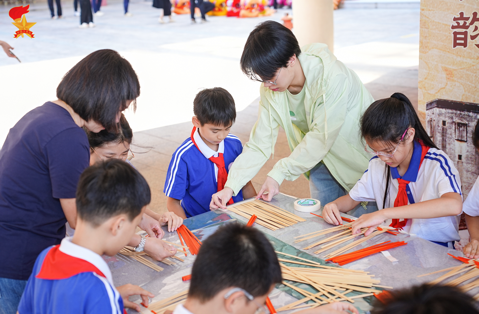 纪念中国少年先锋队建队77周年深圳市主题队日活动在龙岗区举行