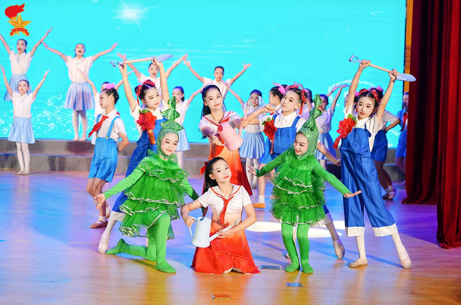 纪念中国少年先锋队建队77周年深圳市主题队日活动在龙岗区举行