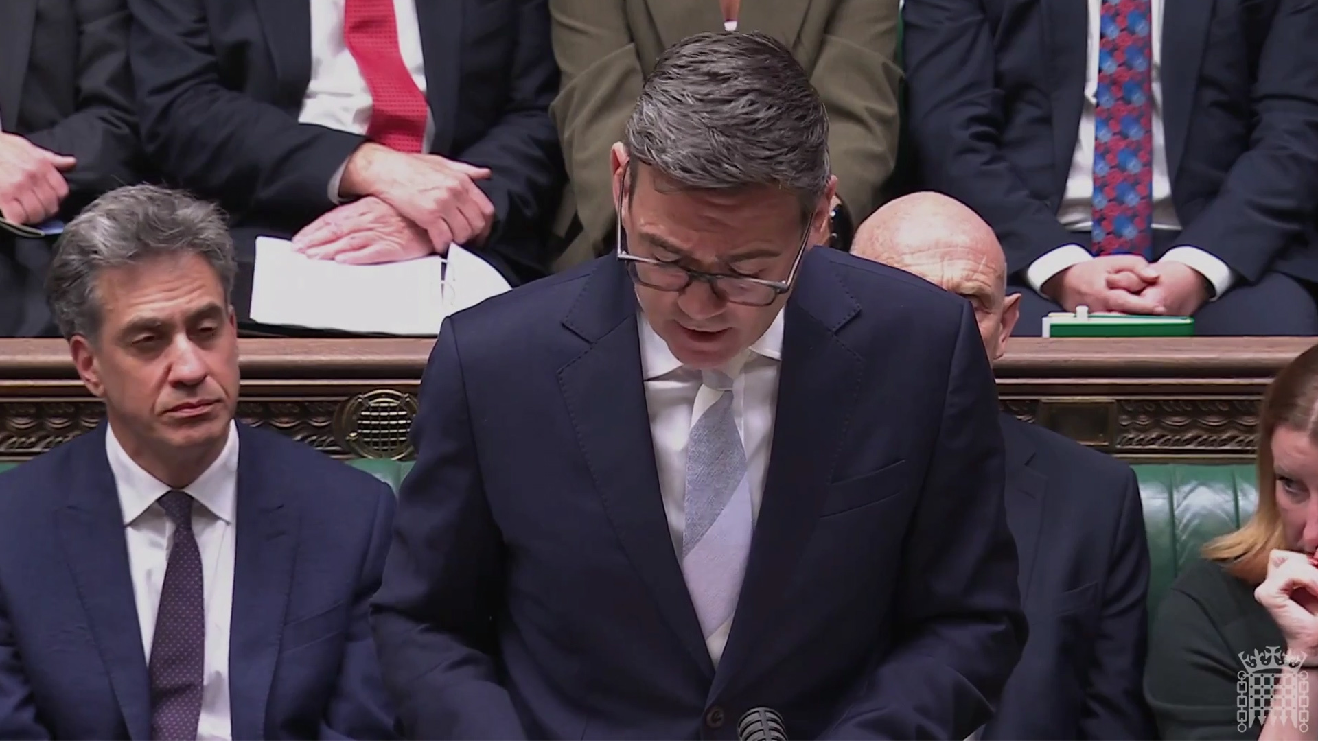 无视伊朗抗议，英国再次指认伊朗涉费尔福德基地事件，英国首相：“几乎可以肯定”是由伊朗伊斯兰革命卫队指挥的