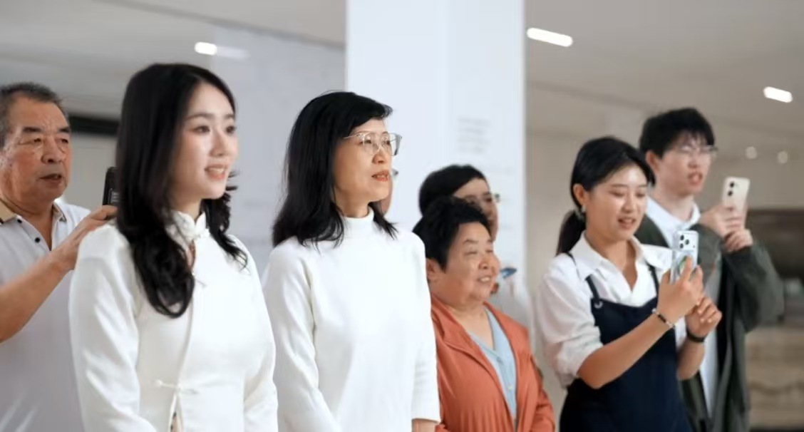 新大众文艺&middot;看见你的声音  —— 一场诵读快闪，让家人把爱读给彼此听