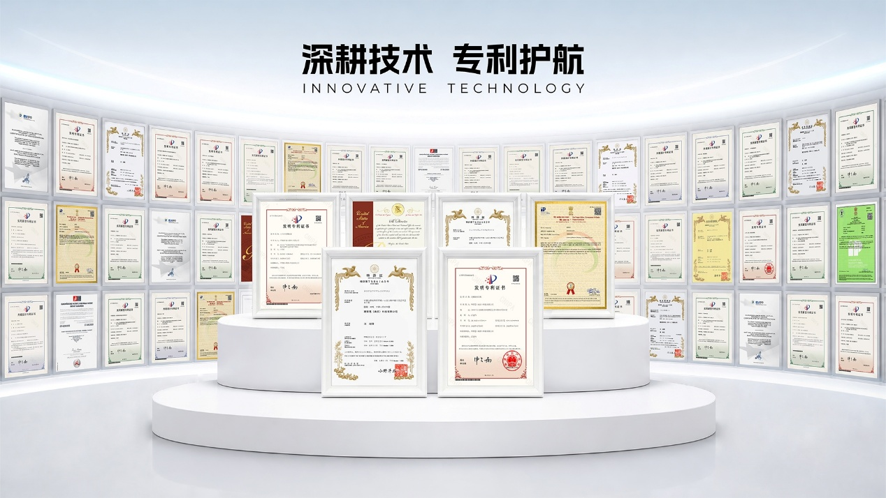 听智慧科技亮相虎嗅AI100闭门会:当模型不再是壁垒,AI硬件如何破局?