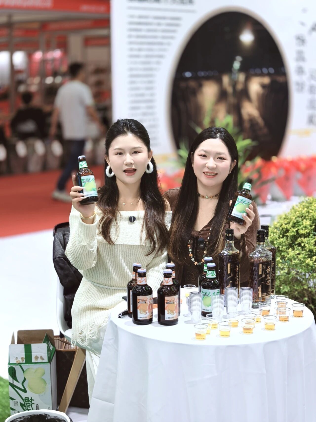 “青花醉”新品发布 超高端新品预告——古越龙山武汉酒博会重磅连连