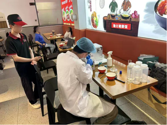餐具消毒不合格 中山横栏一餐饮企业被警告处罚