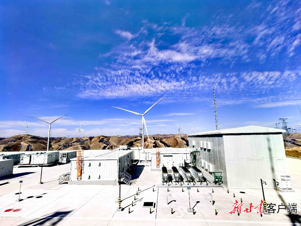 甘肃电投庆阳“绿电聚合”试点项目2号升压站 新甘肃·甘肃日报记者 杜雪琴 摄