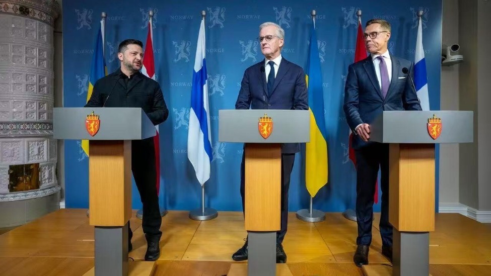 US Envoy Meets Zelensky in Oslo to Discuss Peace Plan and Missile Aid