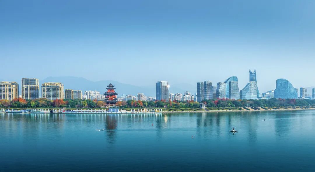 20779605_陆觉明古今交融.jpg