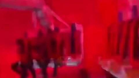墨西哥女孩坐游乐设施被甩出身亡 欢乐节日变惨剧！墨西哥18岁女孩坐“