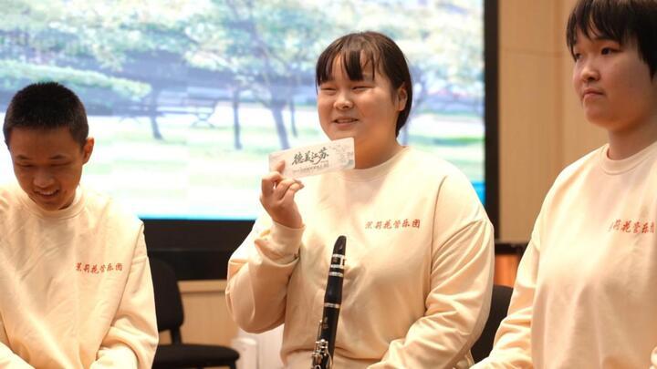 乐团的孩子们分享自己梦想的职业